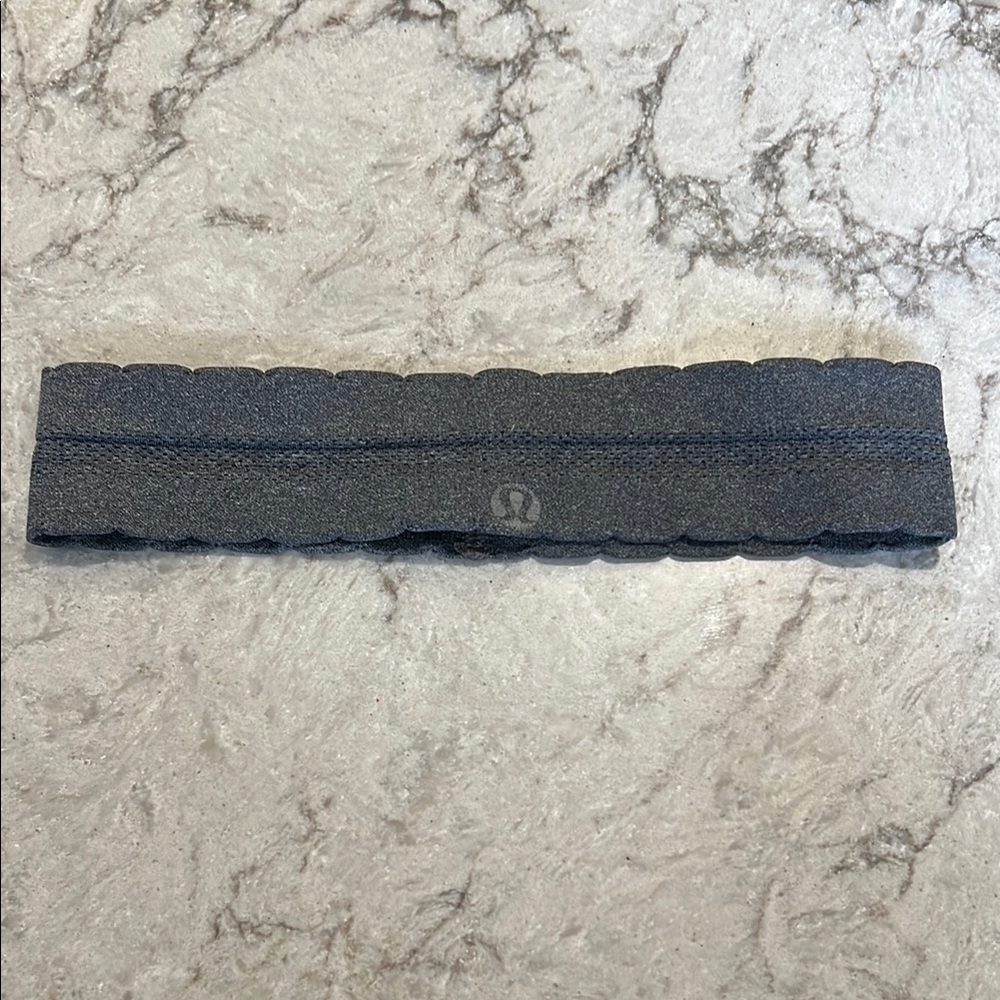 Lululemon Grey Scalloped Headband